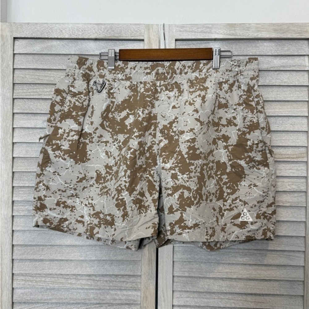 Nike ACG Women’s Trail Shorts Size XL